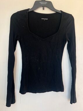 Black Ribbed Long-Sleeve V-Neck Top